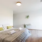 Moderna Near For 8 People With 32 M2 Private Pool וילה