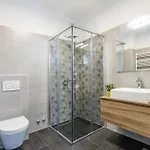 וילה Moderna Near For 8 People With 32 M2 Private Pool