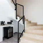 Moderna Near For 8 People With 32 M2 Private Pool וילה פולה