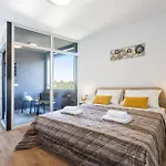 וילה Moderna Near For 8 People With 32 M2 Private Pool פולה