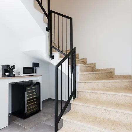 Moderna Near For 8 People With 32 M2 Private Pool Villa Póla